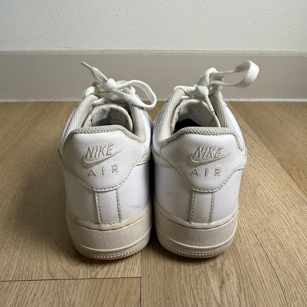 Nike Air Force 1 Low '07 Womens Size 7.5 Triple White Sneakers DD8959-100 - Picture 5 of 14